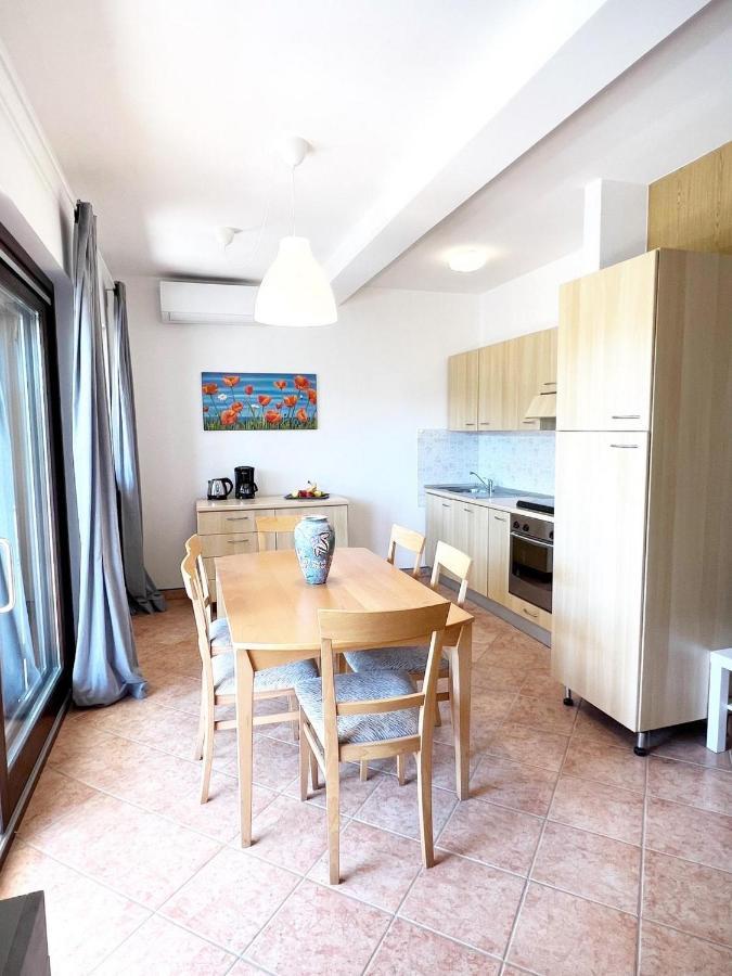 Villa Ortensie Apartments Фунтана Экстерьер фото